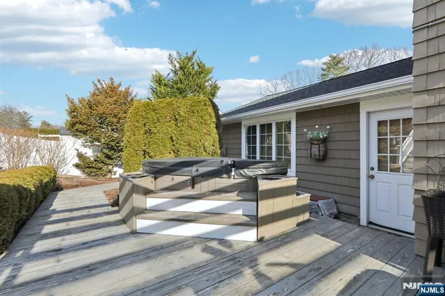 $899,000 | 275 Linden Road, Wayne, NJ 07470