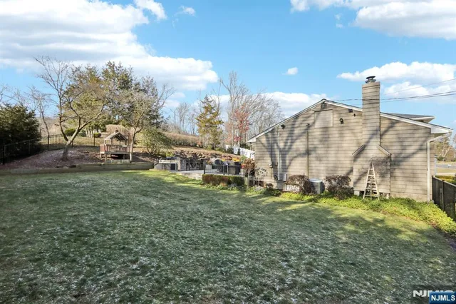 $899,000 | 275 Linden Road, Wayne, NJ 07470