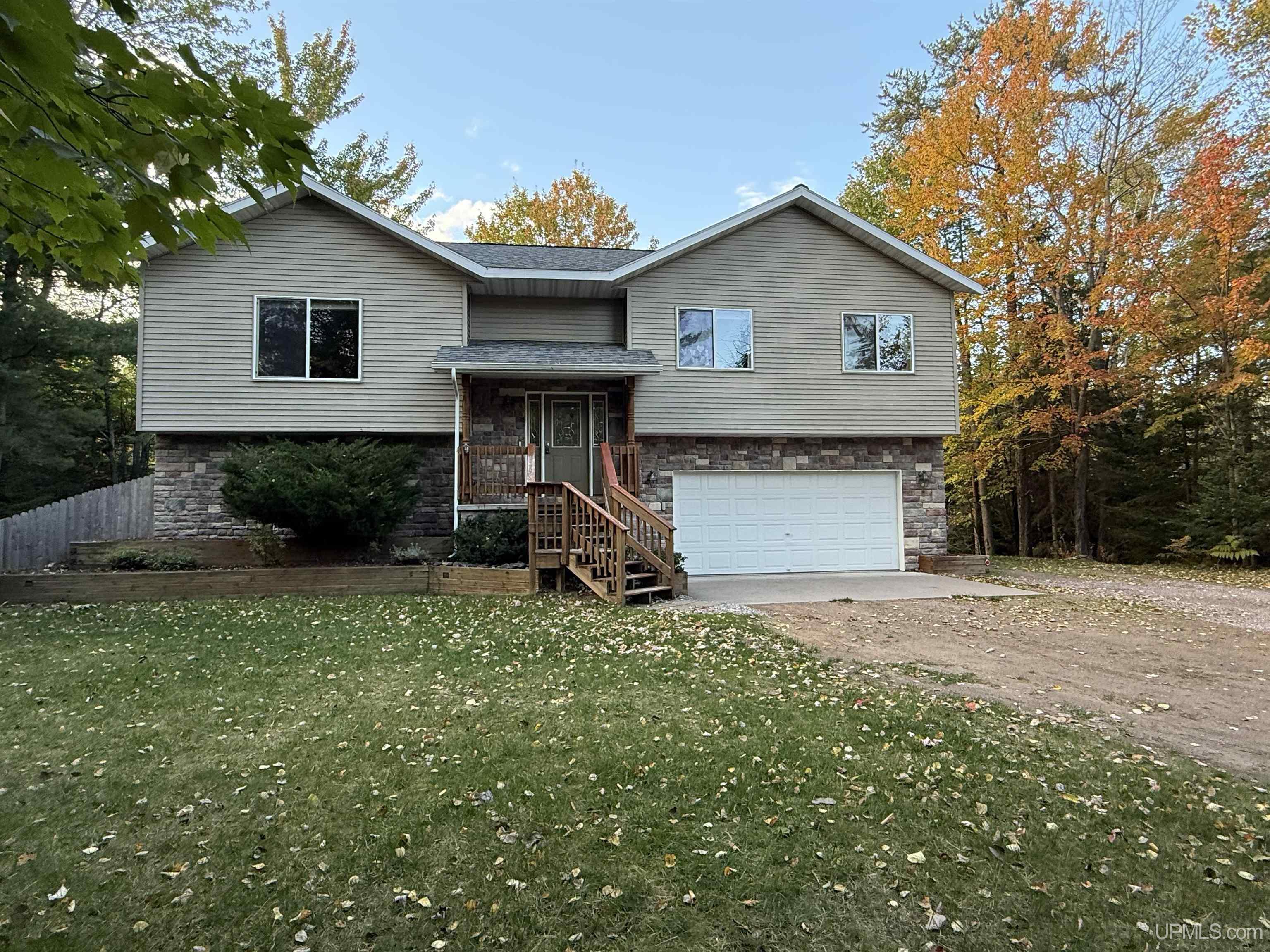 807 Silver Creek Road Marquette, MI 49855 - Photo 2 of 77 Gallery Image 2