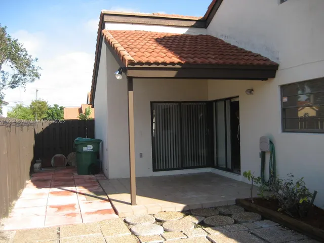 $3,200 | 8850 Southwest 112th Place, Miami, FL 33176