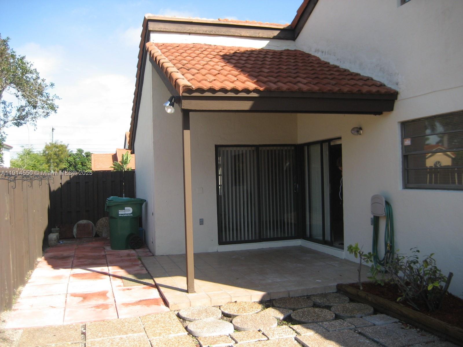 8850 Southwest 112th Place Miami, FL 33176 - Photo 4 of 12