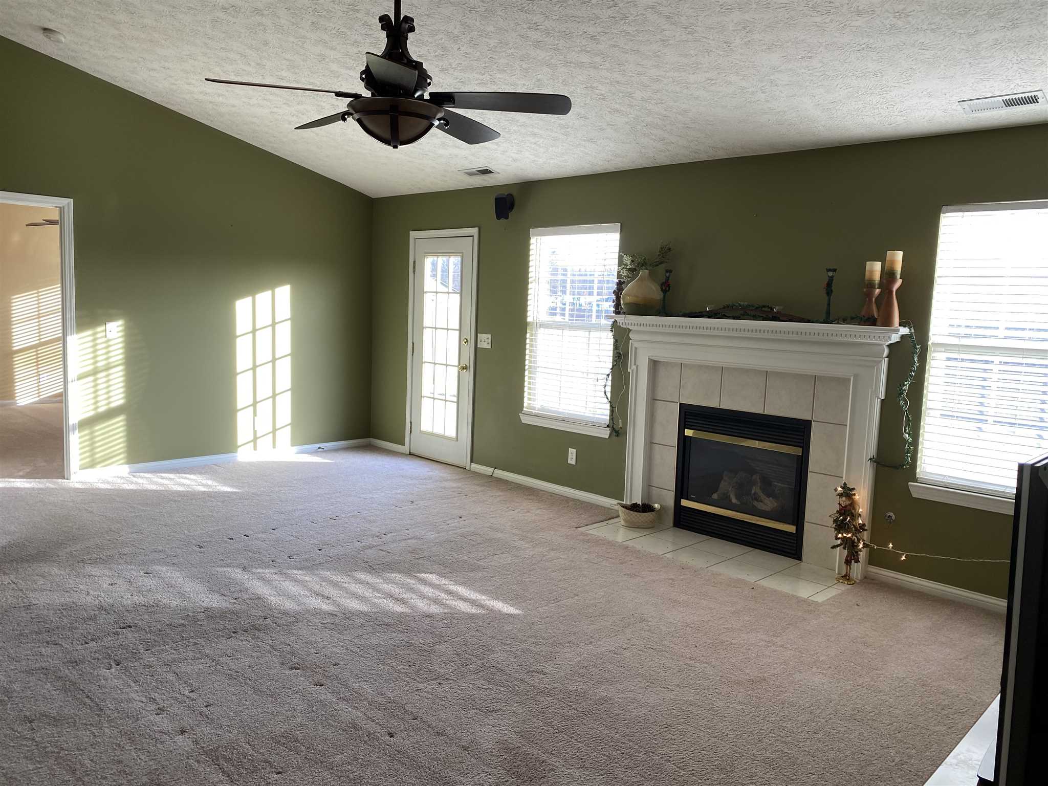 9841 Chatteris Road Evansville, IN 47725 - Photo 3 of 15 Gallery Image 3