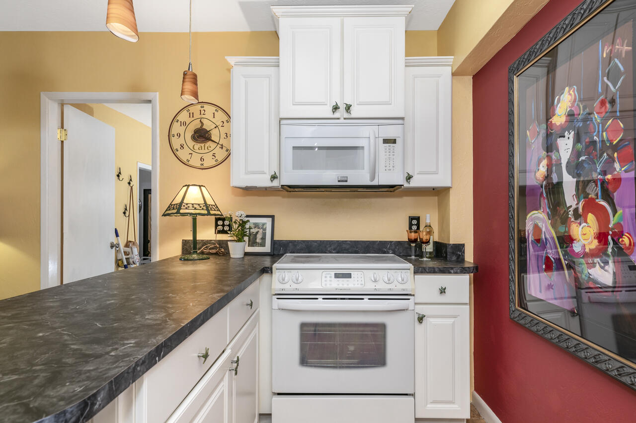 55 Southwest Cabana Point Circle Stuart, FL 34994 - Photo 17 of 33 untitled-13