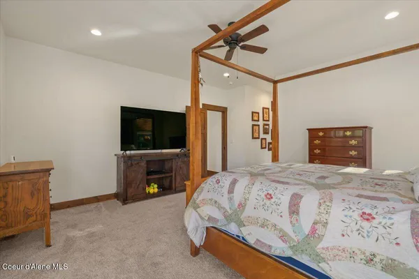 $1,174,000 | 517 Songbird Way, Spirit Lake, ID 83869