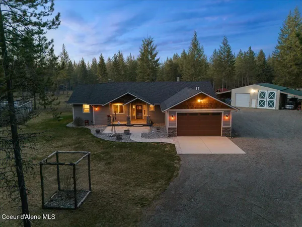 $1,174,000 | 517 Songbird Way, Spirit Lake, ID 83869