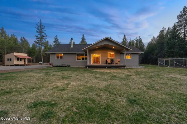 $1,174,000 | 517 Songbird Way, Spirit Lake, ID 83869