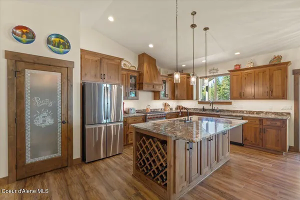 $1,174,000 | 517 Songbird Way, Spirit Lake, ID 83869