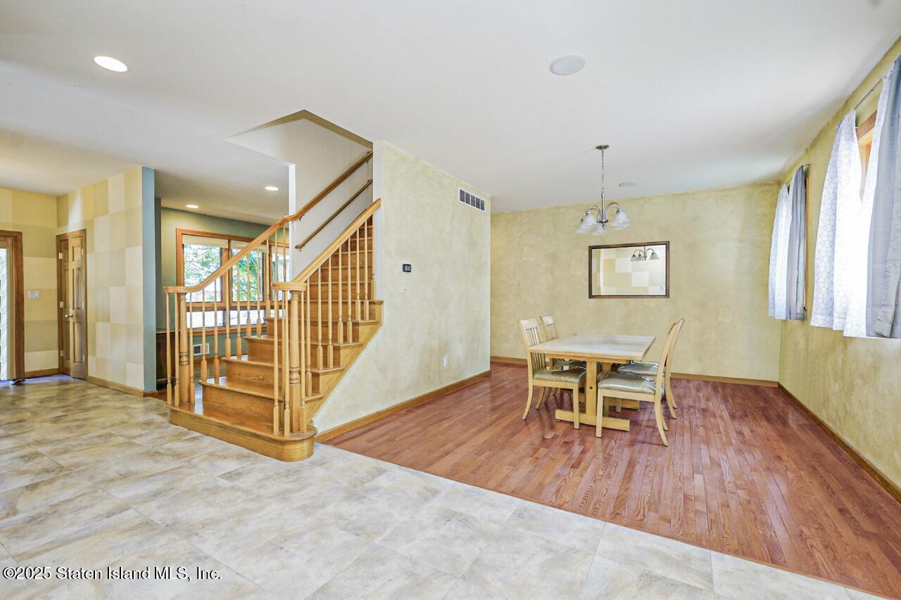 528 Rathbun Avenue Staten Island, NY 10312 - Photo 11 of 49 11