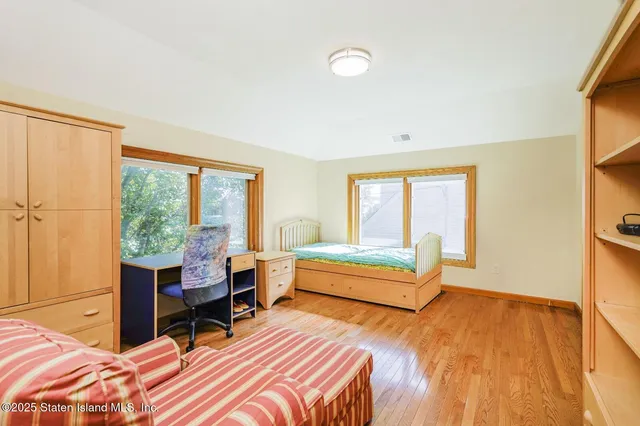 $1,590,000 | 528 Rathbun Avenue | Huguenot