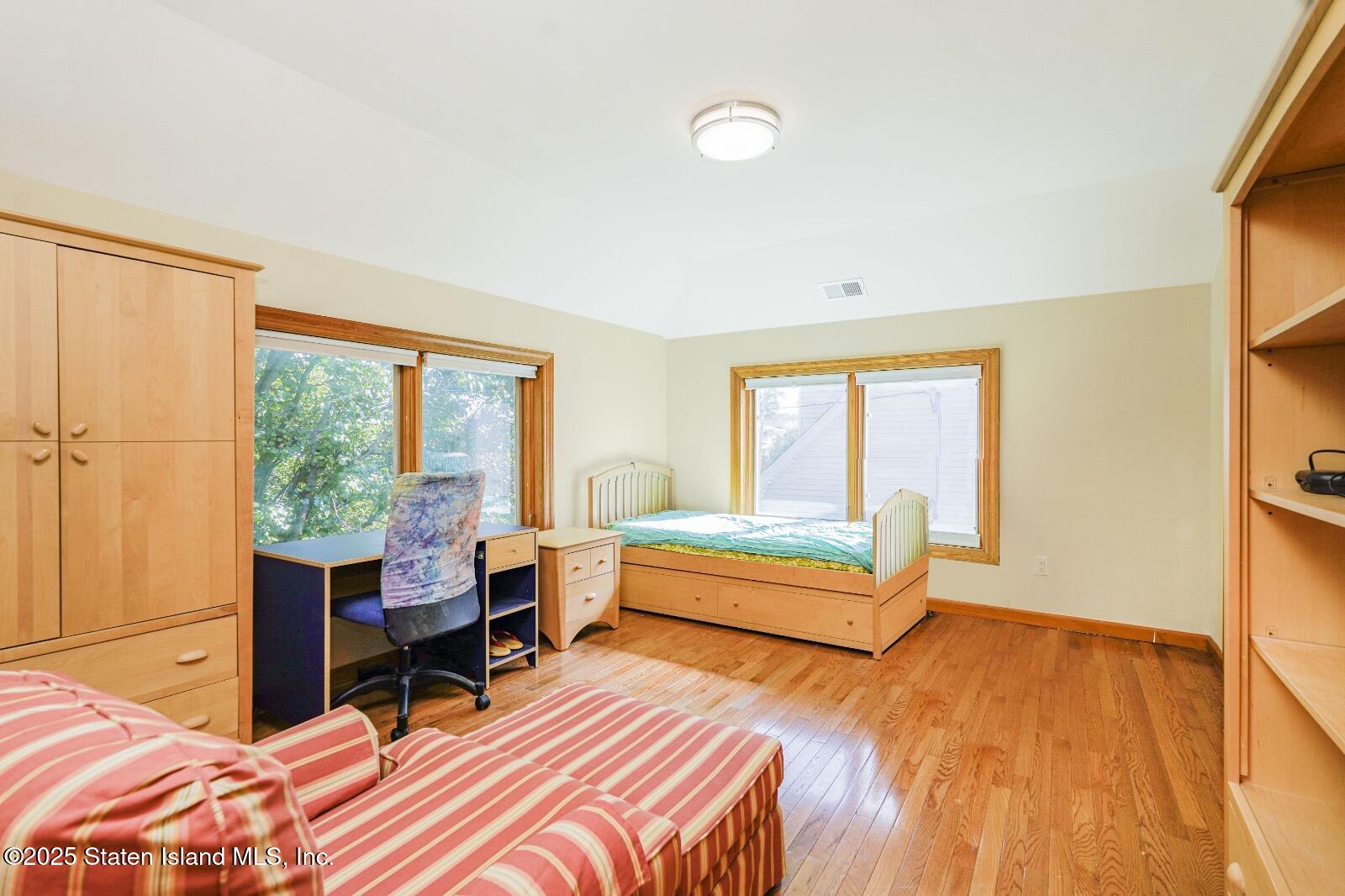 528 Rathbun Avenue Staten Island, NY 10312 - Photo 18 of 49 13-2