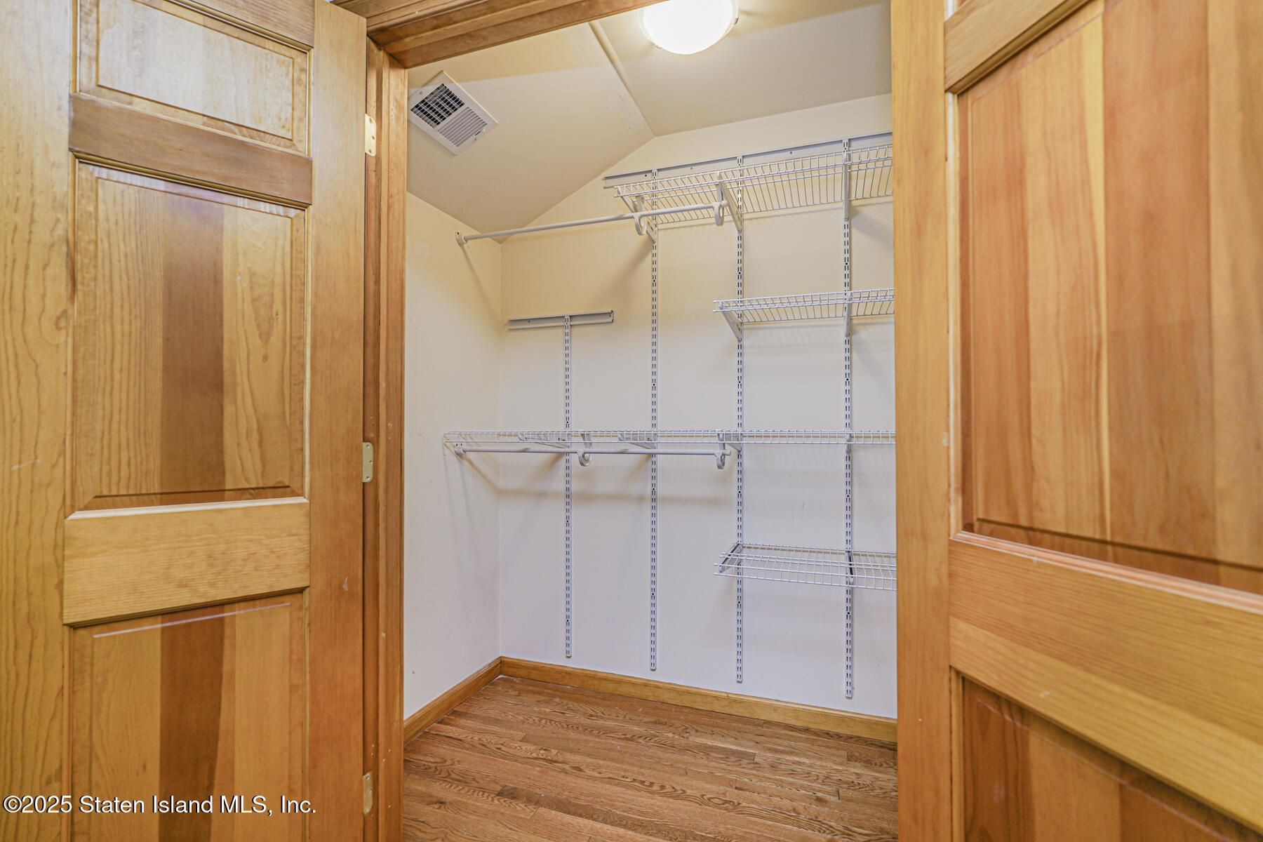 528 Rathbun Avenue Staten Island, NY 10312 - Photo 19 of 49 14