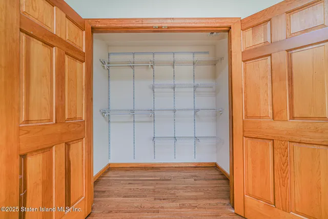 $1,590,000 | 528 Rathbun Avenue | Huguenot