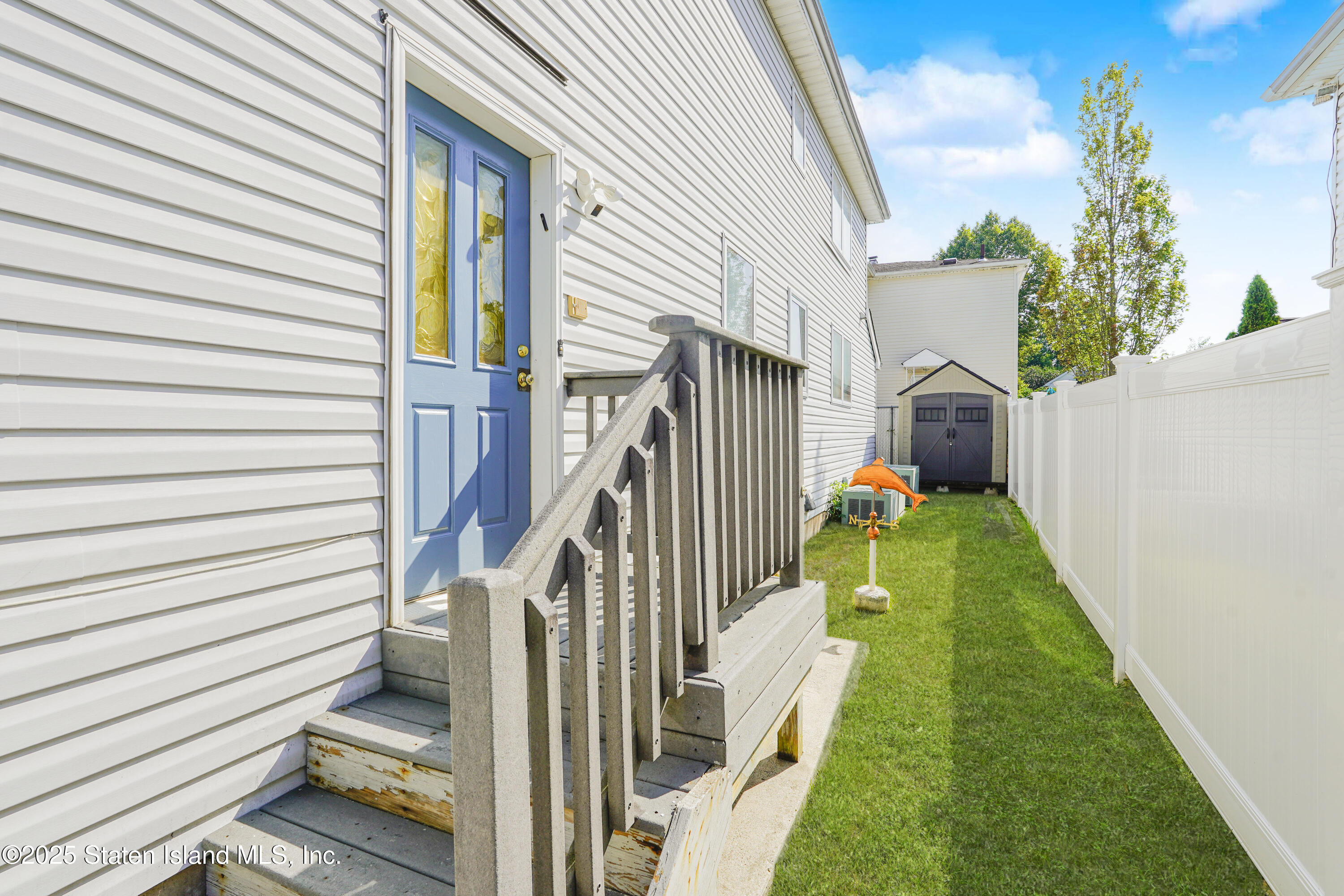 528 Rathbun Avenue Staten Island, NY 10312 - Photo 43 of 49 36