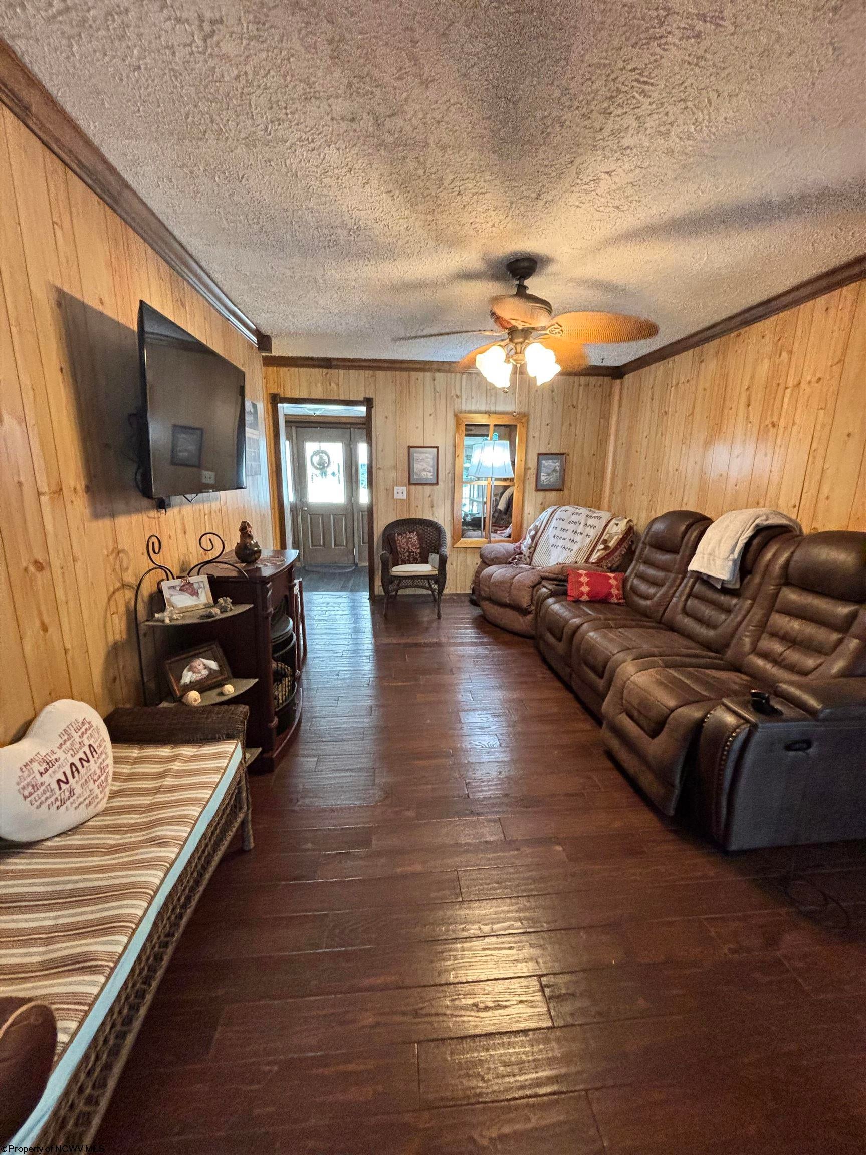 1573 Point Pleasant Road Belington, WV 26250 - Photo 8 of 39 Gallery Image 8