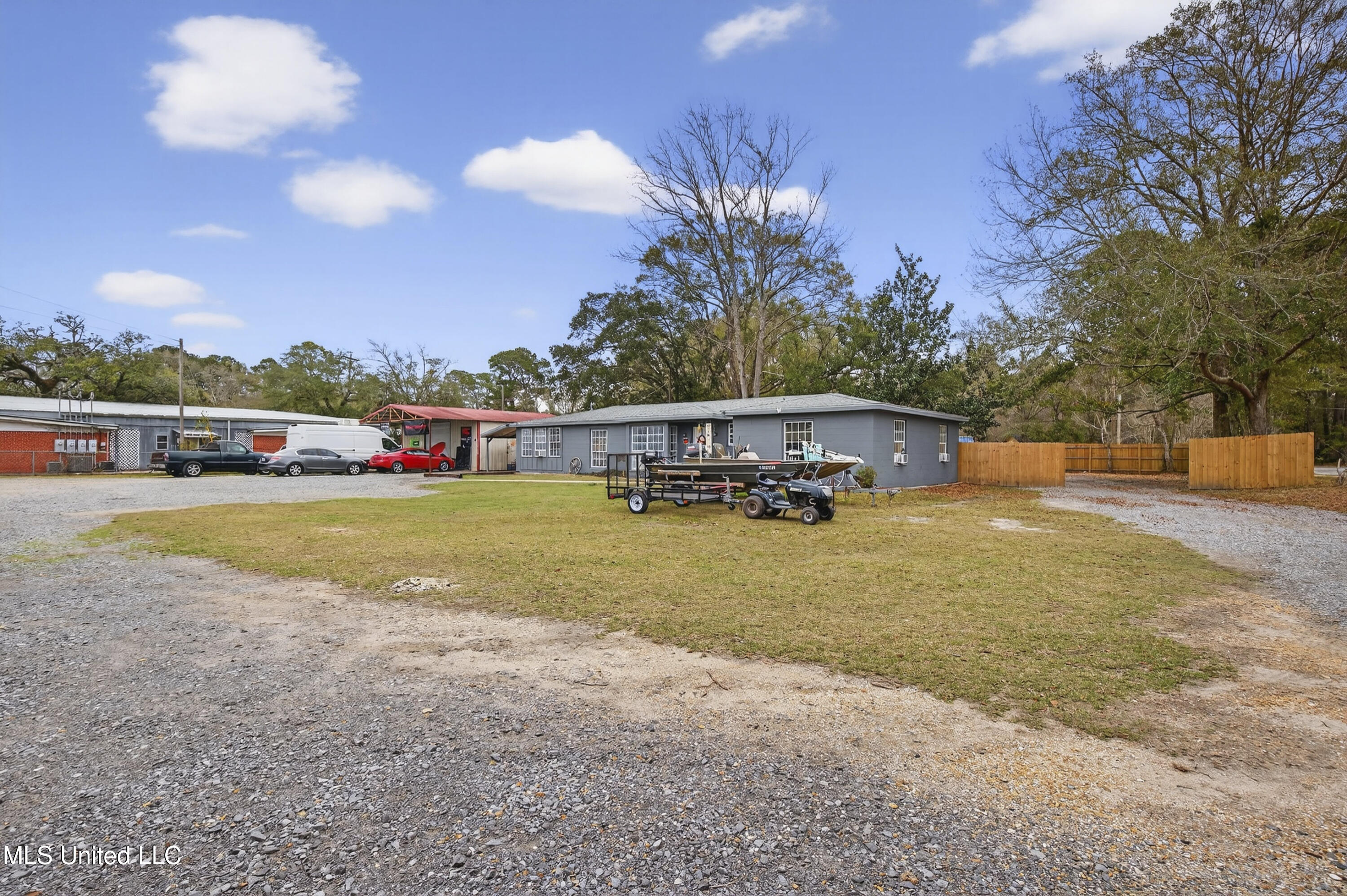 7621 Elder Ferry Road Moss Point, MS 39563 - Photo 4 of 41 7621ElderFerryRd-4