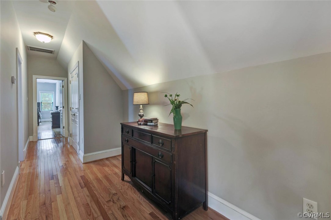 20700 River Road Chesterfield, VA 23838 - Photo 26 of 39 Upstairs foyer. 9ft Ceilings throughout whole hous