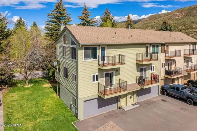 $877,500 | 314 Eagle Road, Unit A4, Eagle-Vail, CO 81620