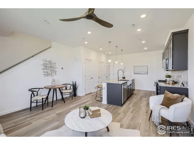 $459,990 | 2807 Bear Springs Circle, Longmont, CO 80503