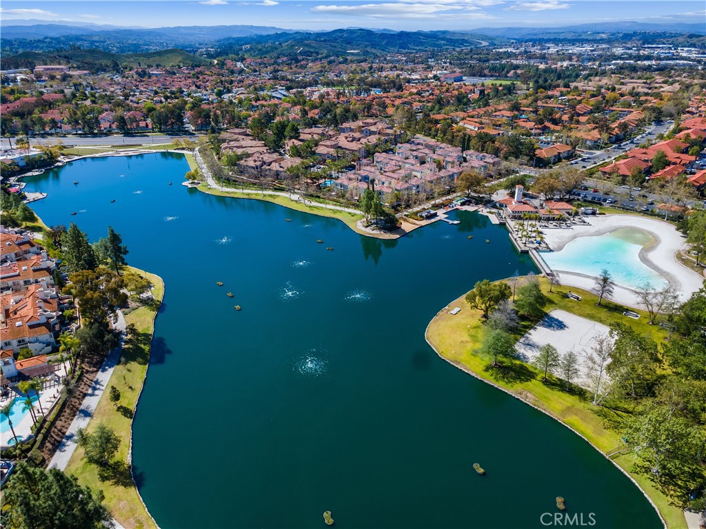 39 Vía Ermitas Rancho Santa Margarita, CA 92688 - Photo 44 of 59 an aerial view of residential houses with outdoor space and river