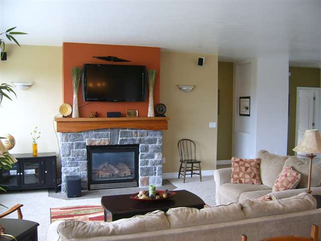 2212 East Half Moon Lake Road Colbert, WA 99005 - Photo 1 of 8 Gallery Image 1