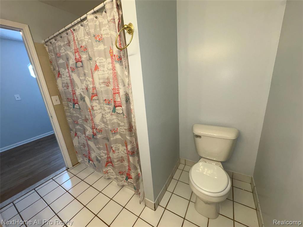15487 Meyers Road Detroit, MI 48227 - Photo 9 of 14