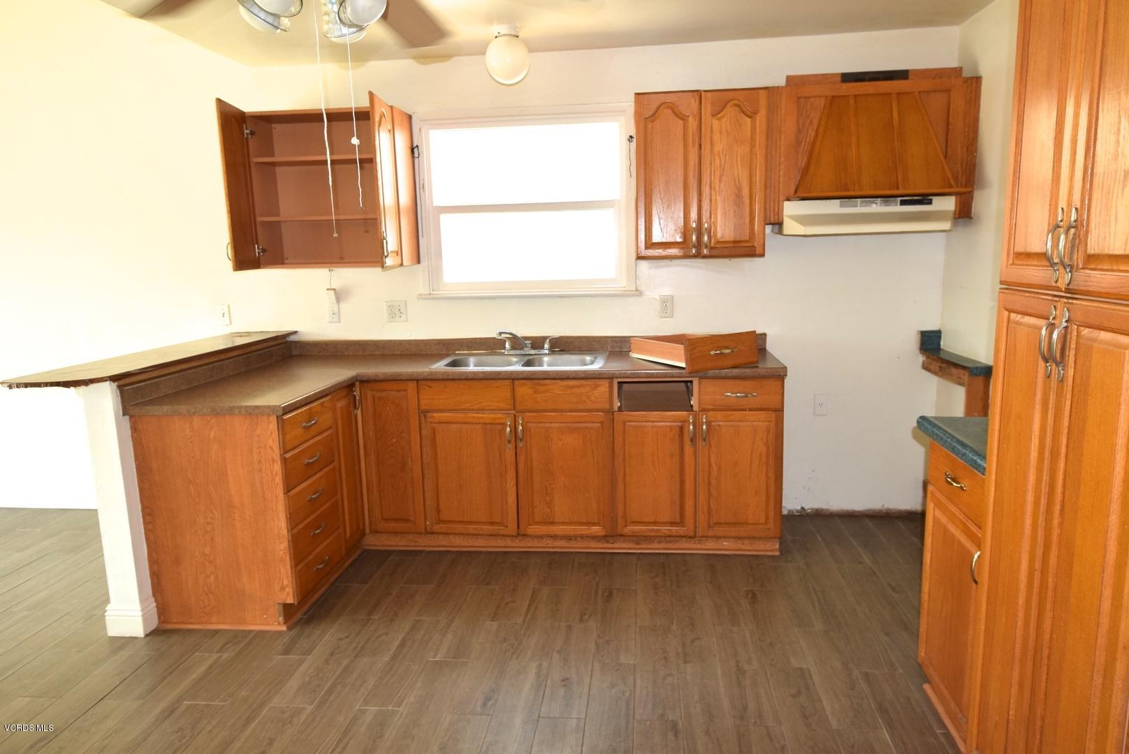 1601 Visalia Street Oxnard, CA 93035 - Photo 4 of 12 large (3)