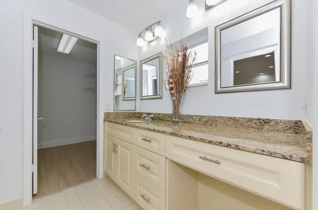 a bathroom with a tub