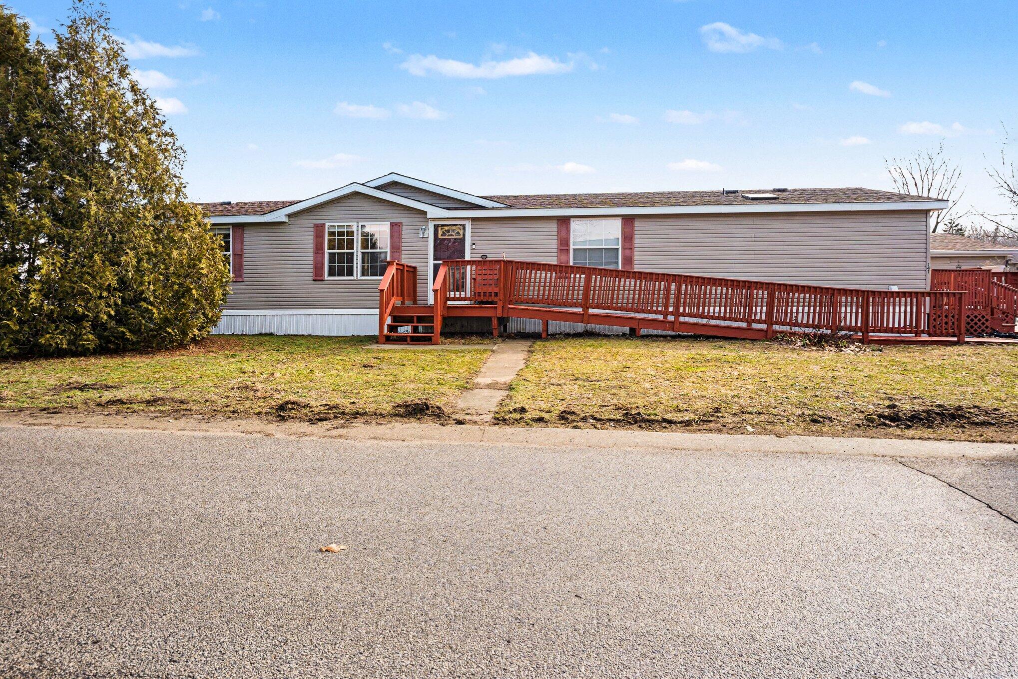 2006 Ontario Road, Unit 141 Niles, MI 49120 - Photo 14 of 16 002_file_2658