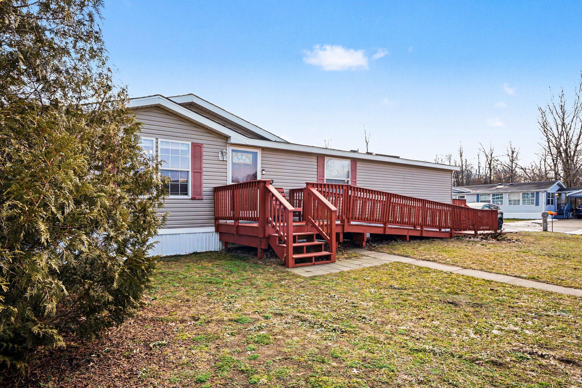 2006 Ontario Road, Unit 141 Niles, MI 49120 - Photo 10 of 16 003_file_1102