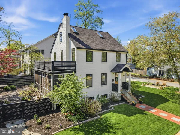 $1,074,990 | 1142 North Frederick Street, Arlington, VA 22205