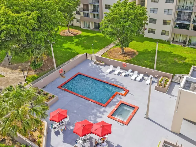 $2,100 | 8004 Southwest 149th Avenue, Unit C216, Miami, FL 33193