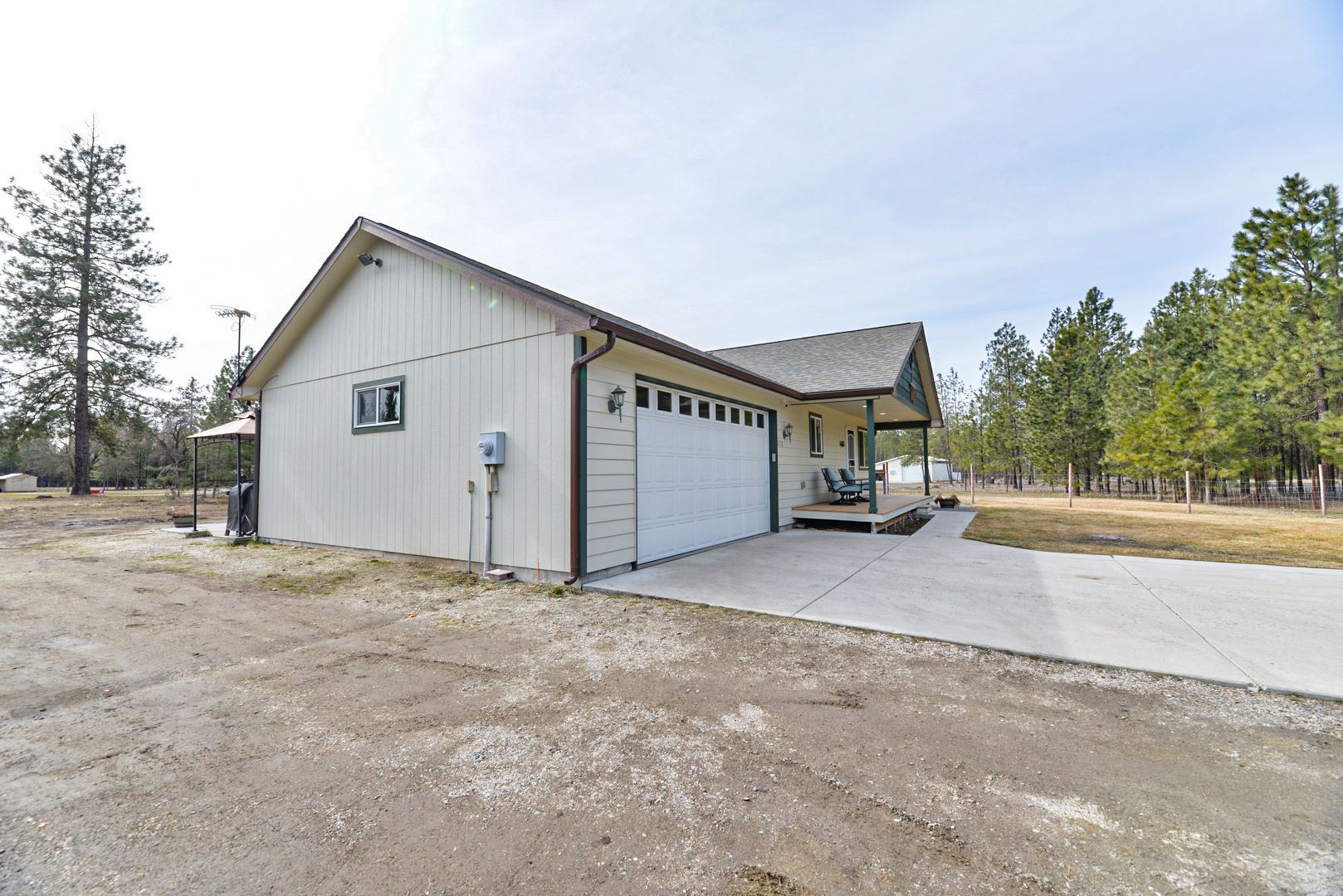 3712 East Woolard Road Colbert, WA 99005 - Photo 3 of 29