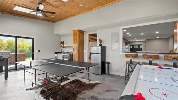 $625,000 | 35932 10th Highway, Rayville, MO 64084
