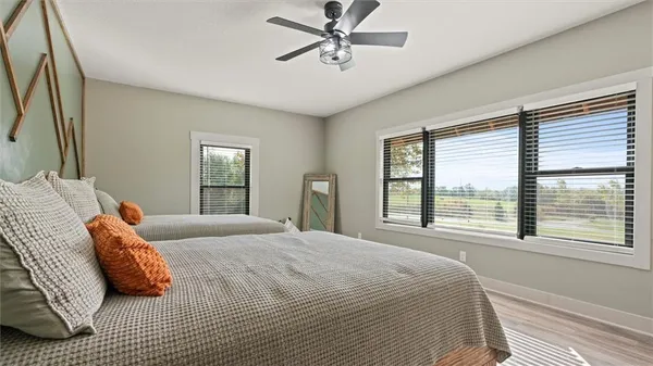 $625,000 | 35932 10th Highway, Rayville, MO 64084