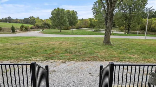 $625,000 | 35932 10th Highway, Rayville, MO 64084