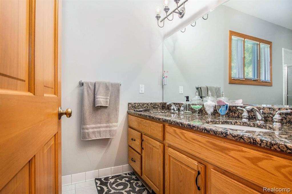 90 Shagbark Drive Rochester Hills, MI 48309 - Photo 27 of 41
