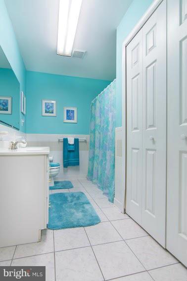 8369 WB&A Road Severn, MD 21144 - Photo 15 of 25 Hall Bath--with HUGE Storage Pantry!