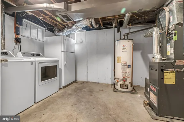 a view of a storage & utility room