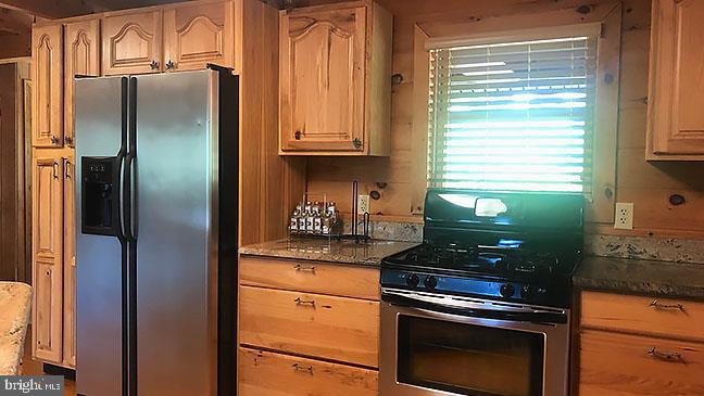 139 Summit Road Hazleton, PA 18202 - Photo 10 of 42 Ultra Modern Kitchen