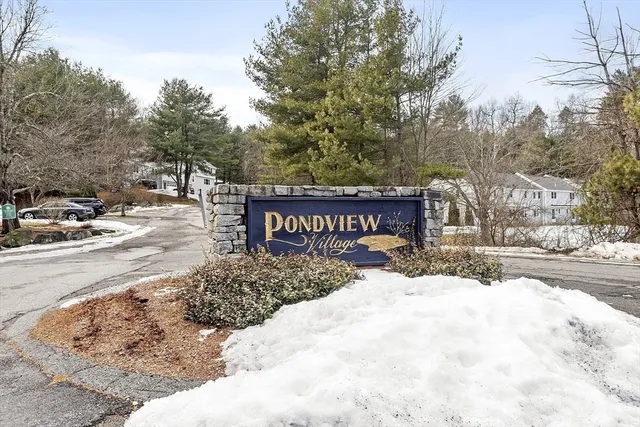$369,900 | 103 Pondview Place, Unit 103, Tyngsborough, MA 01879