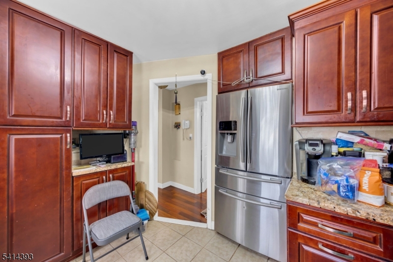 321 Sherwood Road Union, NJ 07083 - Photo 13 of 36