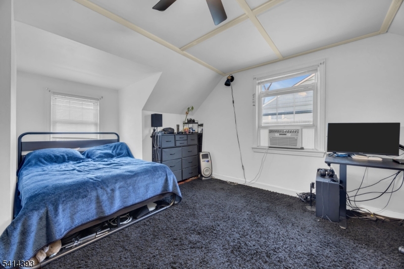 321 Sherwood Road Union, NJ 07083 - Photo 16 of 36