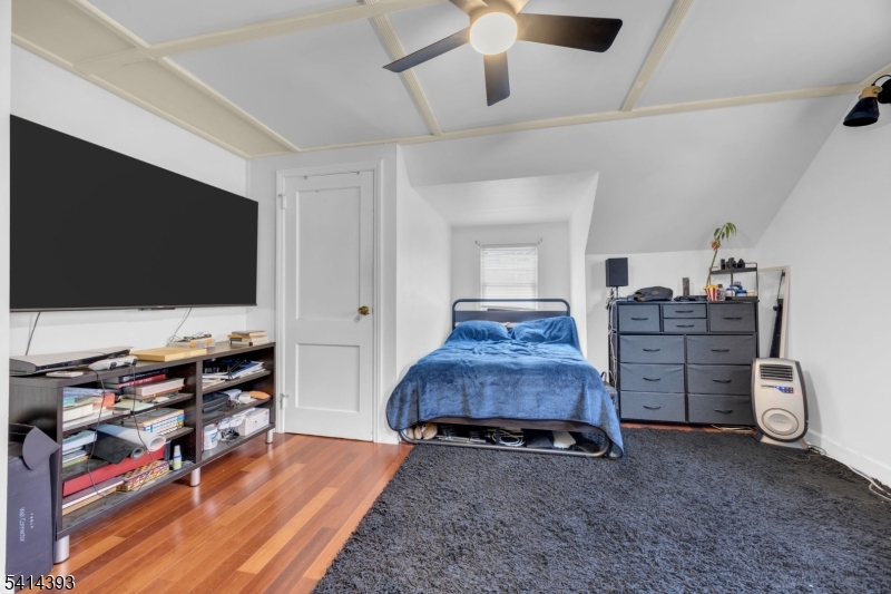 321 Sherwood Road Union, NJ 07083 - Photo 17 of 36