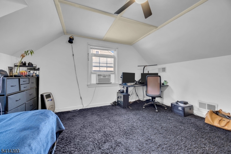 321 Sherwood Road Union, NJ 07083 - Photo 19 of 36