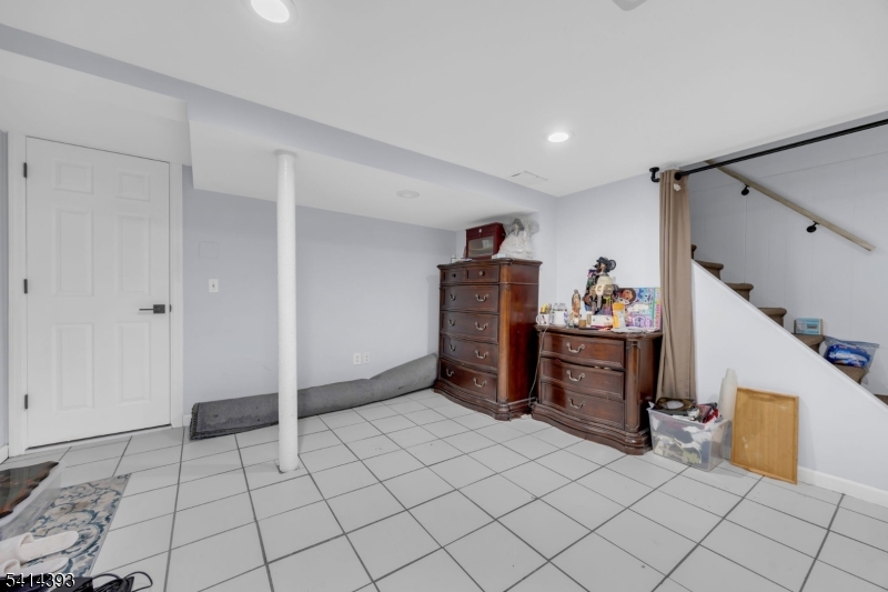 321 Sherwood Road Union, NJ 07083 - Photo 24 of 36