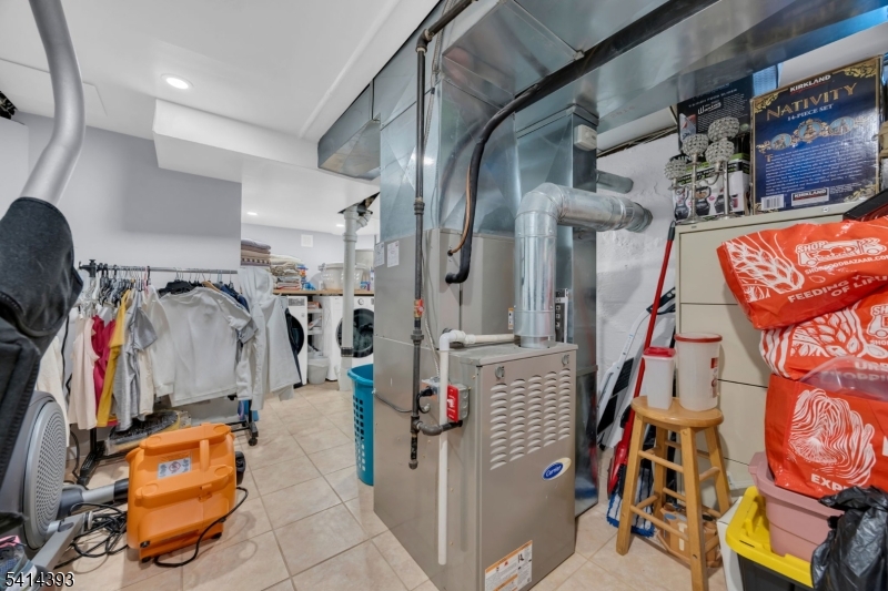 321 Sherwood Road Union, NJ 07083 - Photo 25 of 36