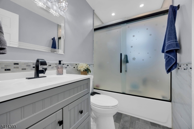 321 Sherwood Road Union, NJ 07083 - Photo 29 of 36