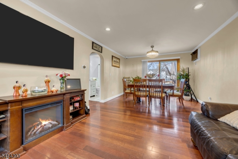 321 Sherwood Road Union, NJ 07083 - Photo 4 of 36