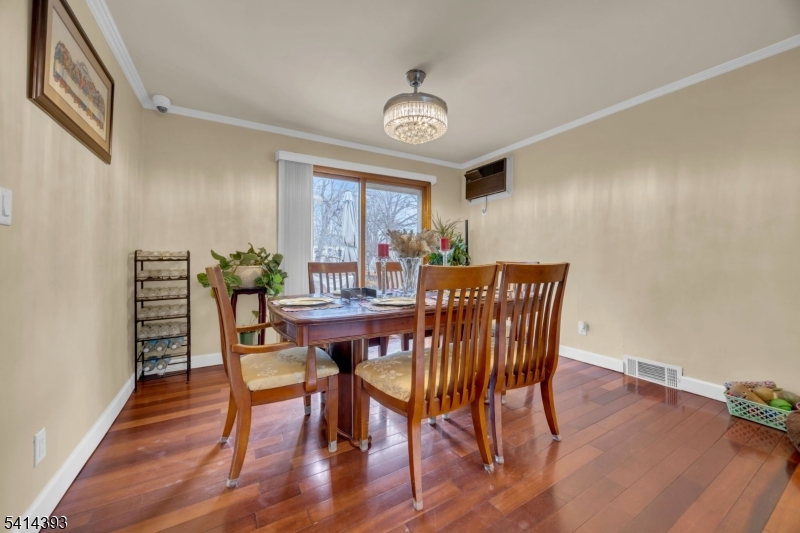 321 Sherwood Road Union, NJ 07083 - Photo 5 of 36