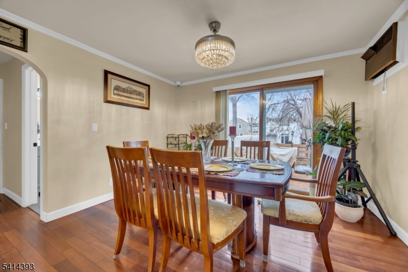 321 Sherwood Road Union, NJ 07083 - Photo 6 of 36